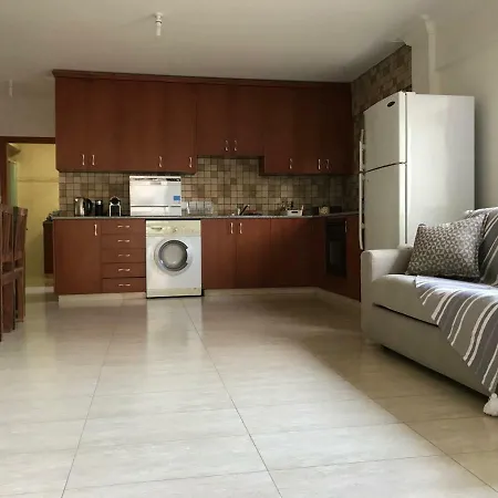 Διαμέρισμα Mystra Place *