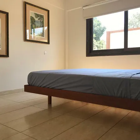 Апартаменти Mystra Place